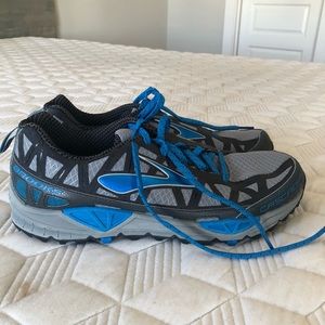 Brooks Cascadia trail Running shoes size 11 - Never worn brand new